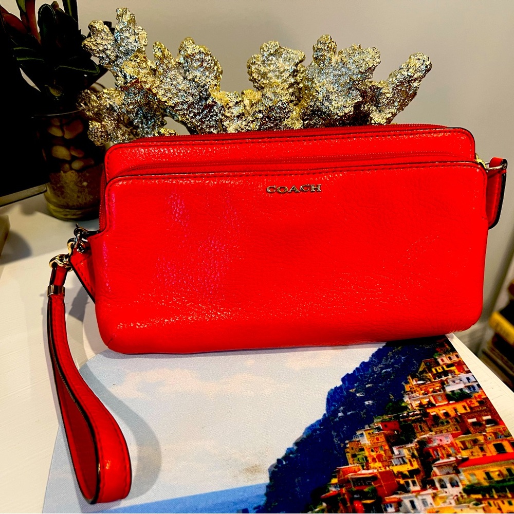 Beautiful coach Coral wristlet